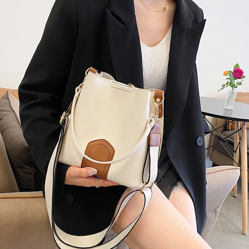 Small PU Leather Crossbody Bag for Women Winter Trends Handbag