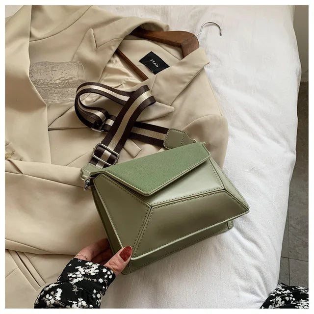 Hot Shoulder Bag Irregular Small Square Bag Wide Strap Crossbody Bags
