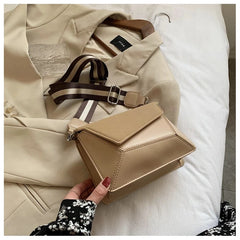 Hot Shoulder Bag Irregular Small Square Bag Wide Strap Crossbody Bags