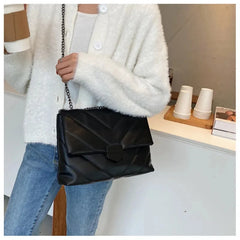 V Letter Crossbody Bags for Women Chain Shoulder Handbags
