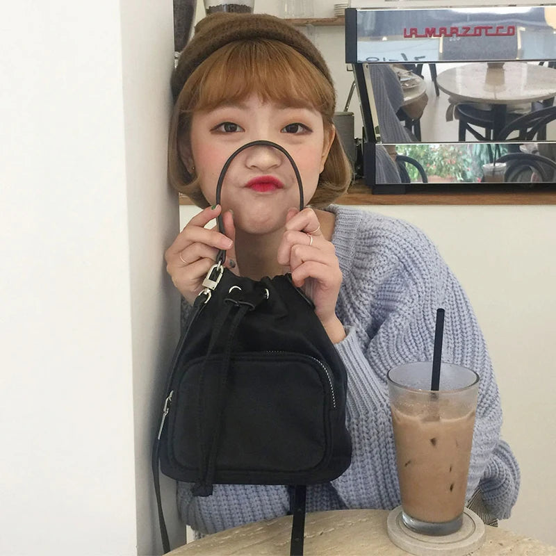 Nylon Crossbody Shoulder Bag Vintage Drawstring Bucket Messenger Bag