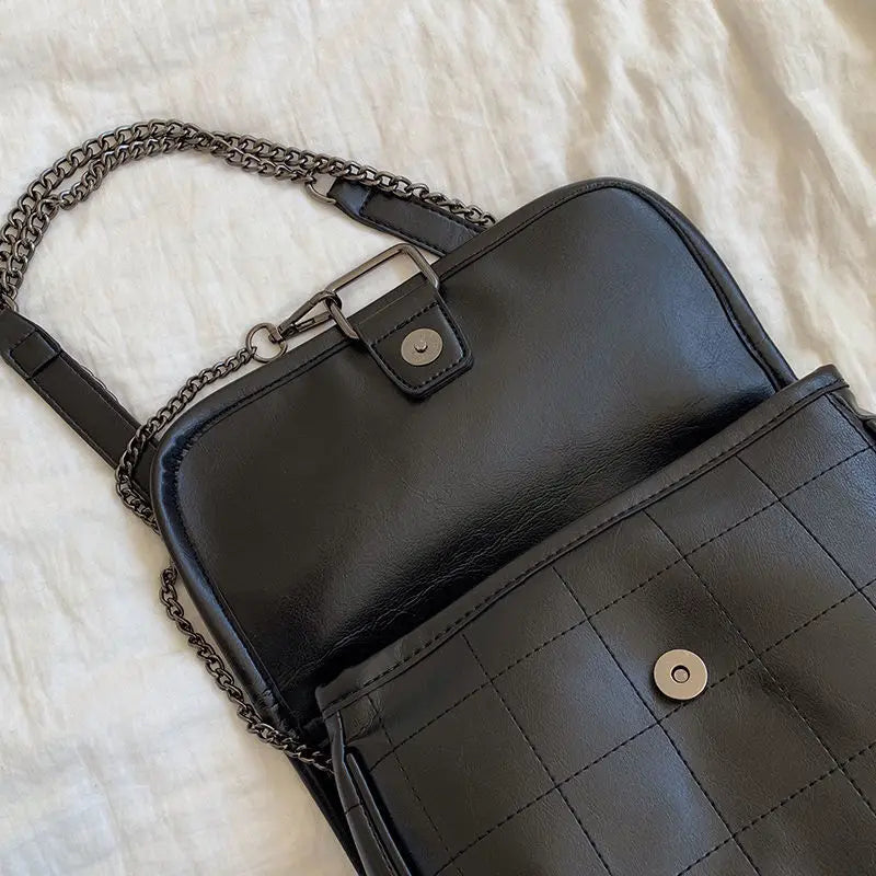 Vintage Shoulder Bag Chain Messenger Bags Soft Flap Shoulder Crossbody Pack