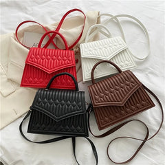 Thick Chains Shoulder Bag Lozenge Flap Crossbody Bag