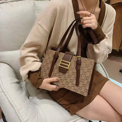 High-End Retro One-Shoulder Underarm Bag
