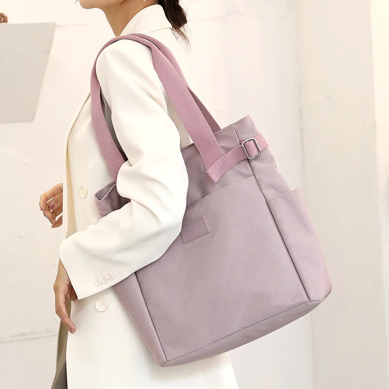 Nylon Diamond Waterproof Messenger Bag with Rhombus Decoration