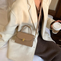 Retro One-Shoulder Women's Bag Messenger Bag