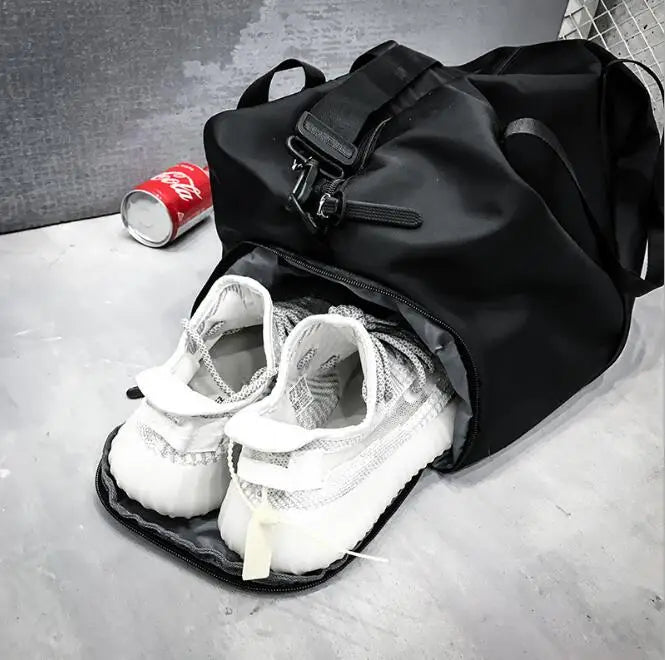 Large-Capacity Travel Bag with Wet/Dry Separation