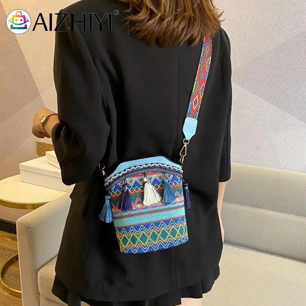Ethnic Women Shoulder Bag Hand Woven Tassels Crossbody Bag Bohemian Small Bucket