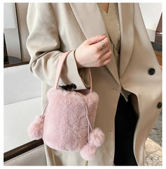 Chic Plush Bucket Bag for Women - Beach Lady Travel Purse