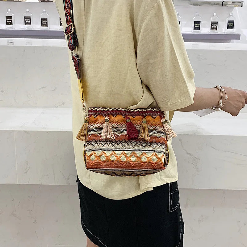 Ethnic Style Tassel Bucket Shoulder Bag