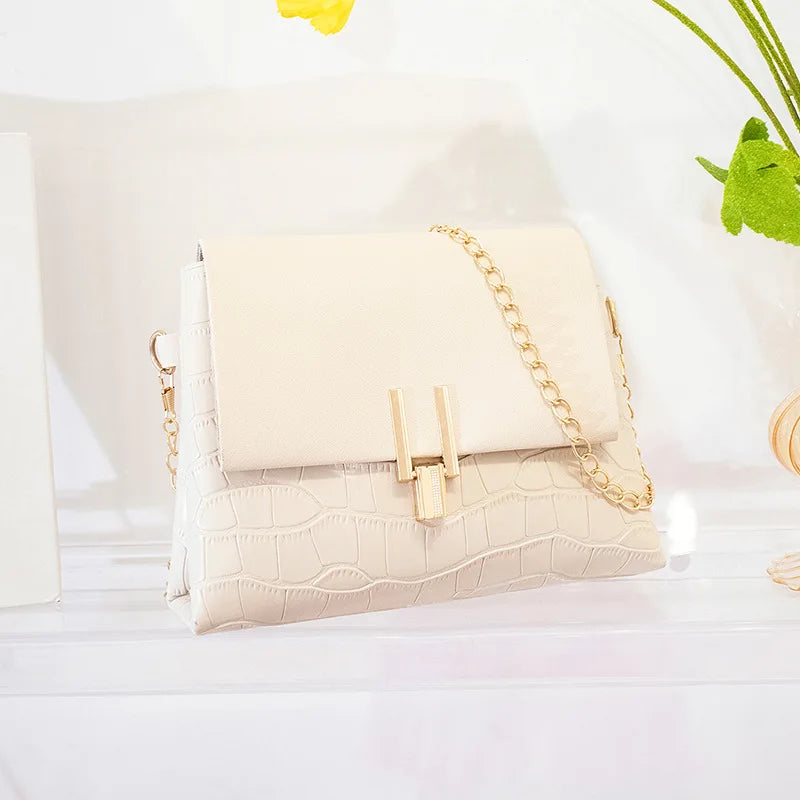 Crocodile Pattern Shoulder Bag with Lock Catch Chain