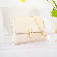 Crocodile Pattern Shoulder Bag with Lock Catch Chain