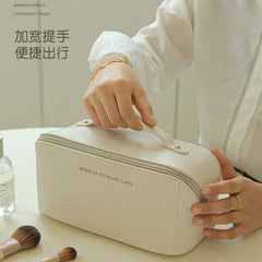 Large-capacity Travel Cosmetic Bag Toiletries Storage Bag Women's Storage