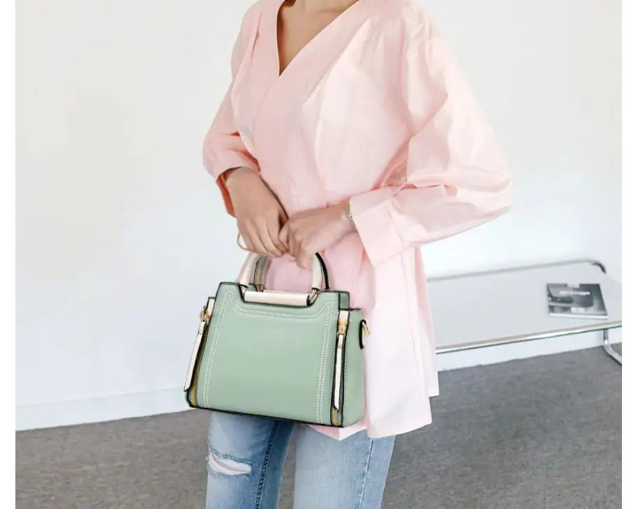 Large Capacity Leather Shoulder Bag - Small Square Bag