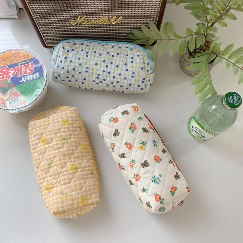 Quilted Small Makeup Bag Zipper Cosmetic Pouch Women Portable