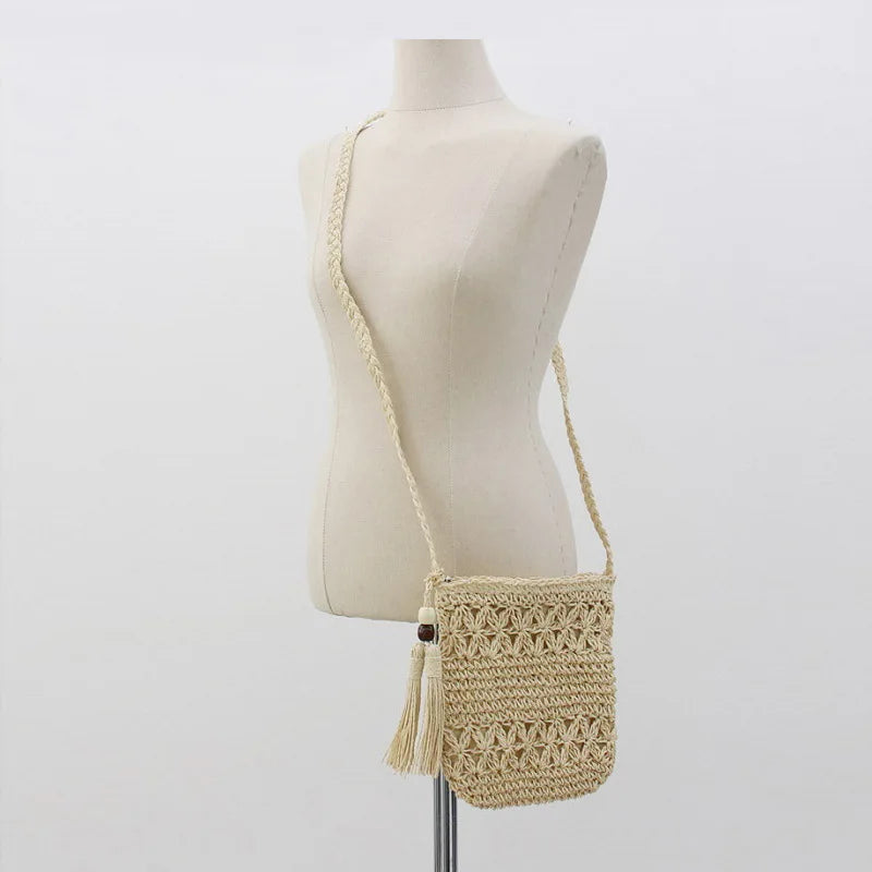Straw Crossbody Bag Hollow Floral Tassel Messenger B