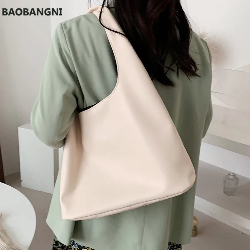 Retro Leather Tote Bag for College Students