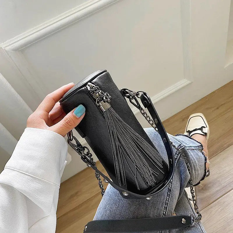 Vintage Fringe Bucket Bag Punk Chain Women's Shoulder Crossbody Bag