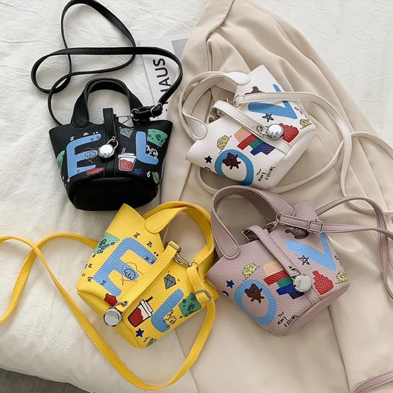 Doodle Letter Messenger Shoulder Bag Girls Drawstring Bucket Crossbody Bag