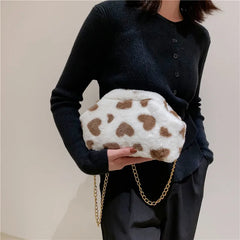 Women Love Heart Shoulder Messenger Chain Cross Body Chain Bags Zipper Purses