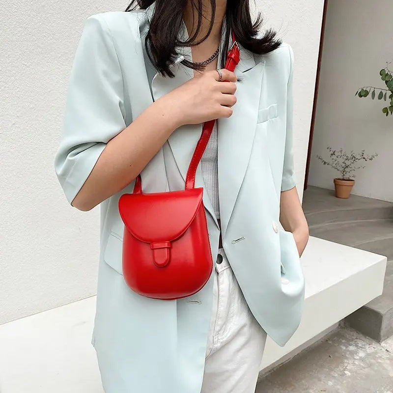 Women Shoulder Crossbody Bag Small Retro Horseshoe Packet Strap