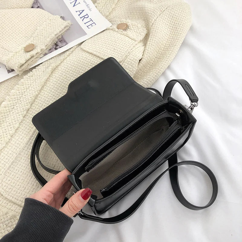 Women's Minimalist Retro Shoulder Bag