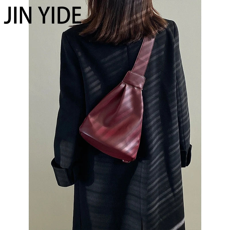 Women's Crossbody Chest Bag Soft Leather Bucket Bag