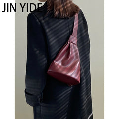 Women's Crossbody Chest Bag Soft Leather Bucket Bag