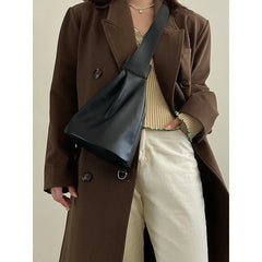 Women's Crossbody Chest Bag Soft Leather Bucket Bag