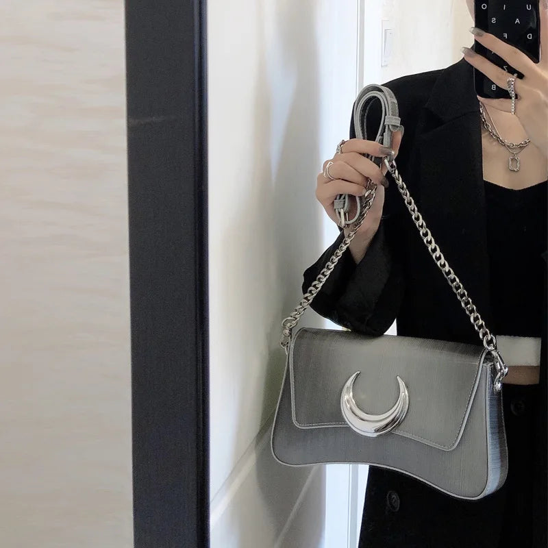 Women's Vintage Texture Chain Shoulder Bag Gradual Change Moon Handbag