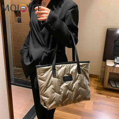 Nylon Cotton-padded Bag Large Capacity Top-handle Soft Zipper Portable