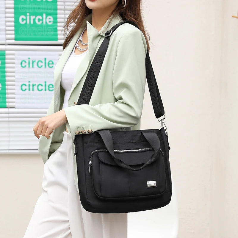 Nylon Waterproof Shoulder Bag Womens Large-capacity Travel Messenger Bag