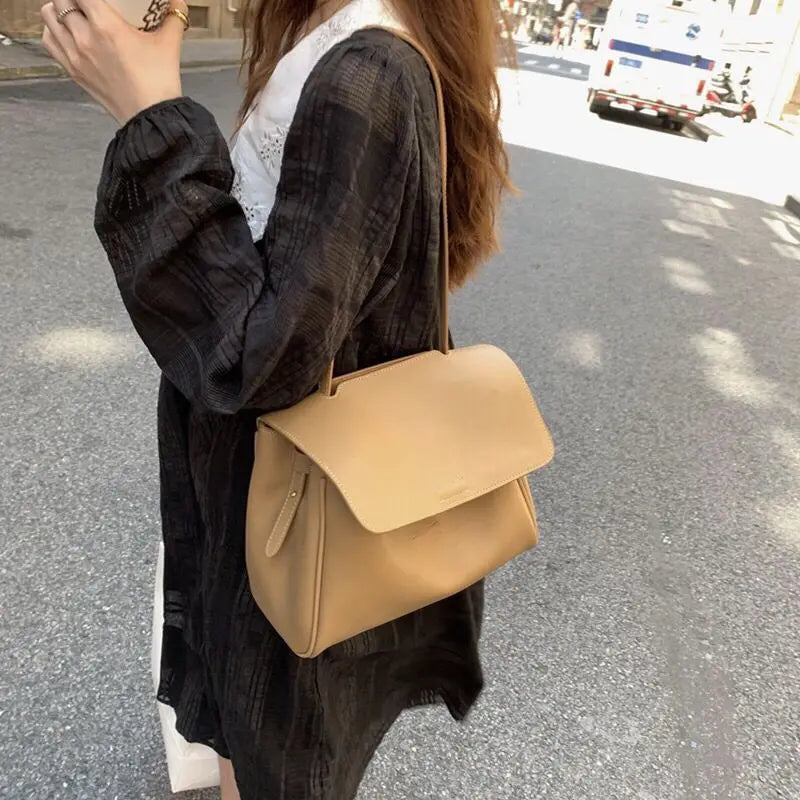 Vintage PU Leather Shoulder Bag Women Large Capacity Mori-girl Bucket
