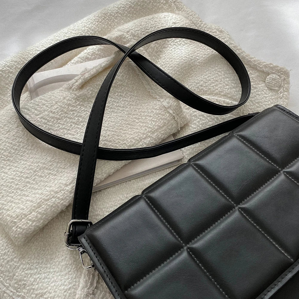 Plaid Small Crossbody Bag Lightweight for Weekend Vacation
