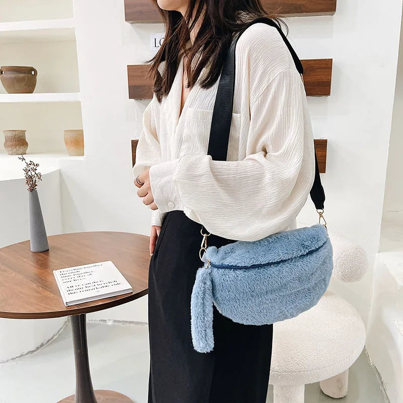 Winter Women Waist Bag Plush Crossbody Bag Solid Faux Fur Waist Pack