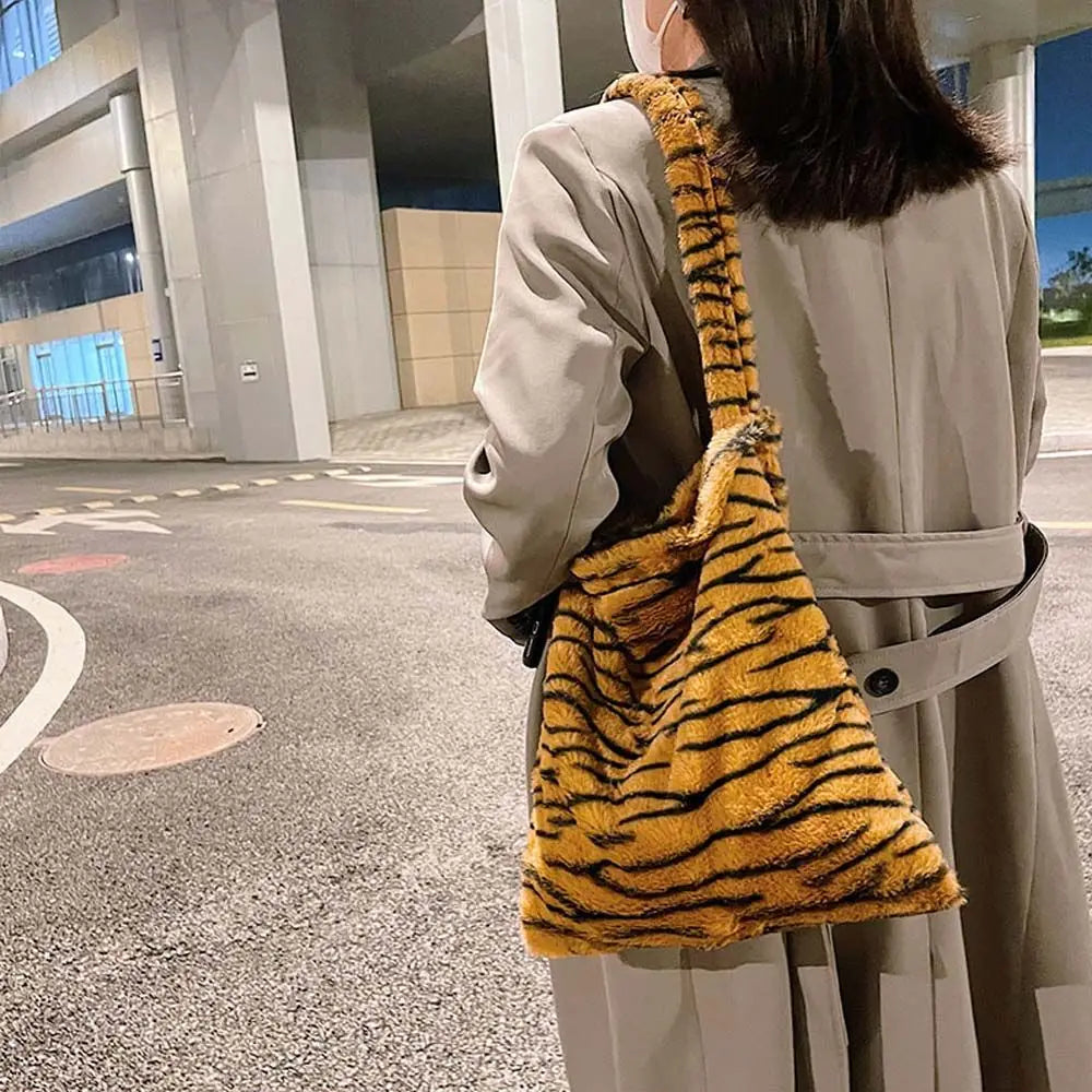Leopard Print Plush Tote Bag for Women Soft Handbag Winter Messenger Bag