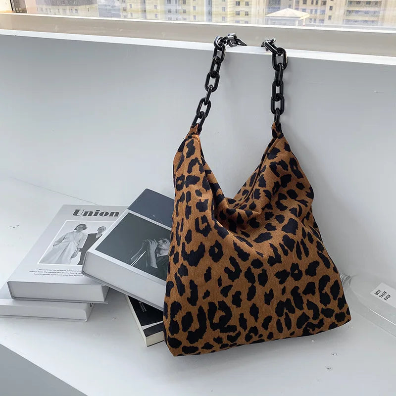 Qiaoduo Corduroy Leopard Pattern Shoulder Bag with Thick Chain