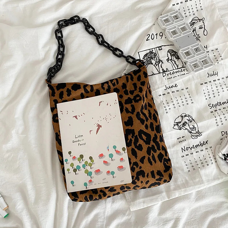 Qiaoduo Corduroy Leopard Pattern Shoulder Bag with Thick Chain