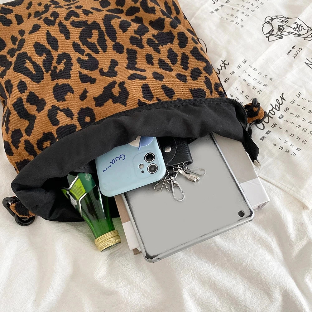 Qiaoduo Corduroy Leopard Pattern Shoulder Bag with Thick Chain