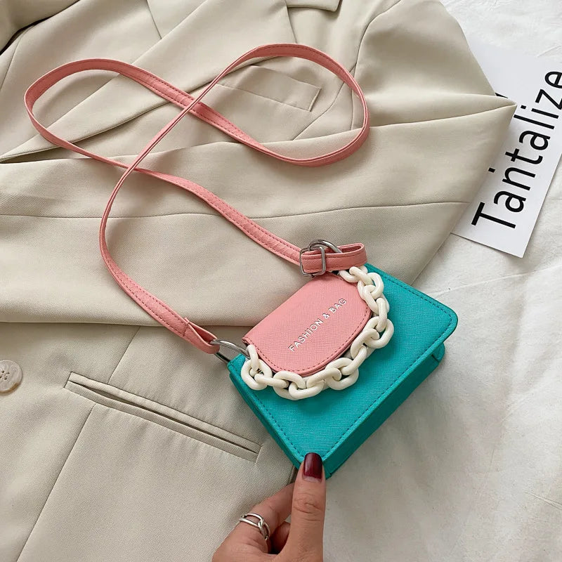 Qiaoduo Mini Crossbody Bag with Acrylic Chain - Lady Hit
