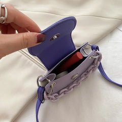 Qiaoduo Mini Crossbody Bag with Acrylic Chain - Lady Hit