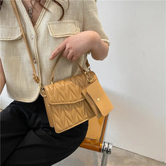 Women's Retro Messenger Bag Large Capacity Shoulder Bag