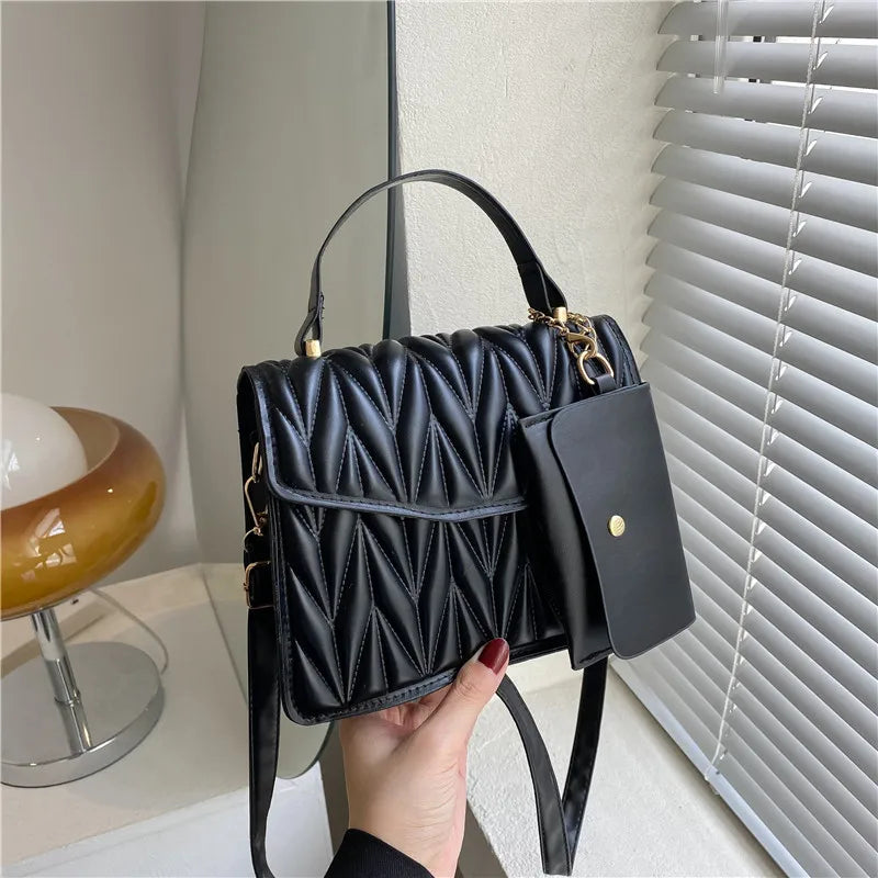 Women's Retro Messenger Bag Large Capacity Shoulder Bag