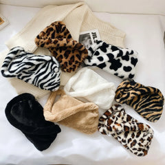 Leopard Print Underarm Bag Soft Plush Winter Shoulder Bag for Women