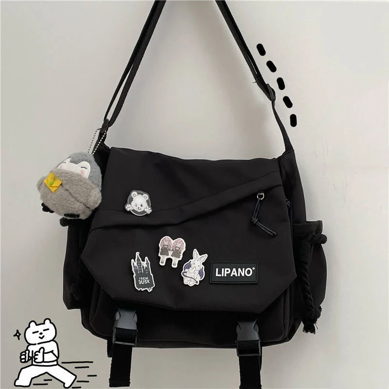 Retro Messenger Bag Large Capacity Lightweight Shoulder Bag For Men Women