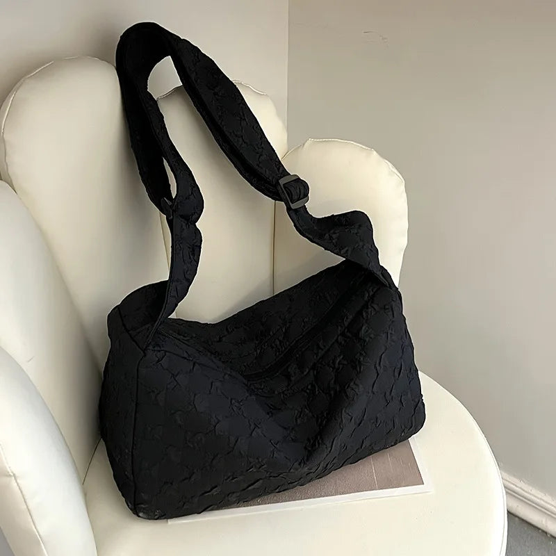 Women's Retro Messenger Bag Large Capacity Commuter Bag