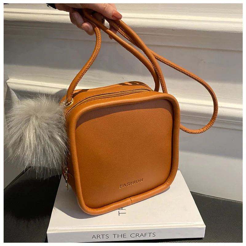 Retro One Shoulder Bag Women's Small Square Bag Crossbody Bags