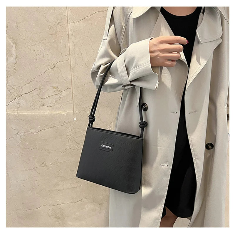 Retro Shoulder Bag for Women Handbags Purse PU Leather Armpit Bags