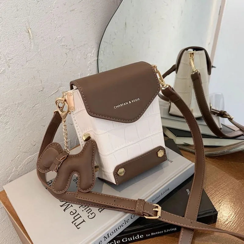 Small Crocodile Pattern Messenger Bag