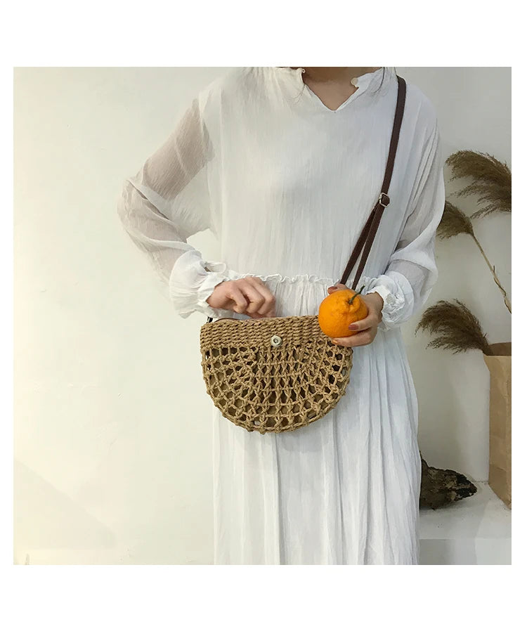 Round Straw Beach Bag Vintage Woven Shoulder Bag Raffia Rattan Bohemian Summer